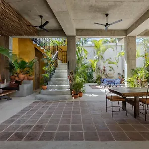 https://el-mambo-boutique.greaterantilleshotels.net